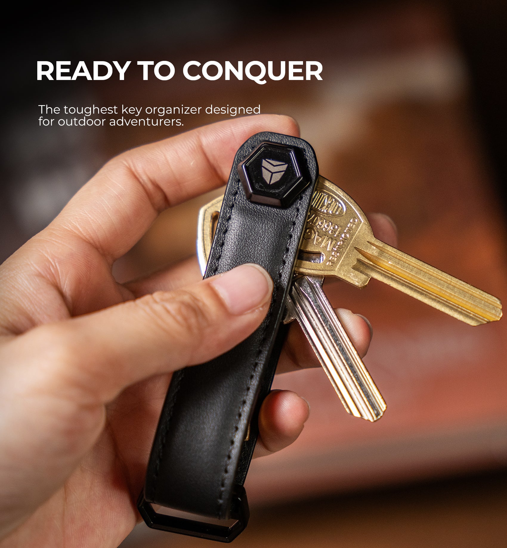 Dexnor Key Organizer Adventure-proof Leather Key Holder Snag-free Keychain Keyring up to 6 Keys